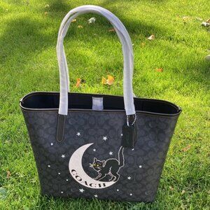 💕💕City Tote In Signature Canvas With Halloween Graphic Bag Purse